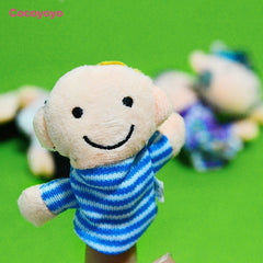 Top Sell 6 x Family Member Finger Puppet Soft Toy Set Play Story Boy Girl Party Favor
